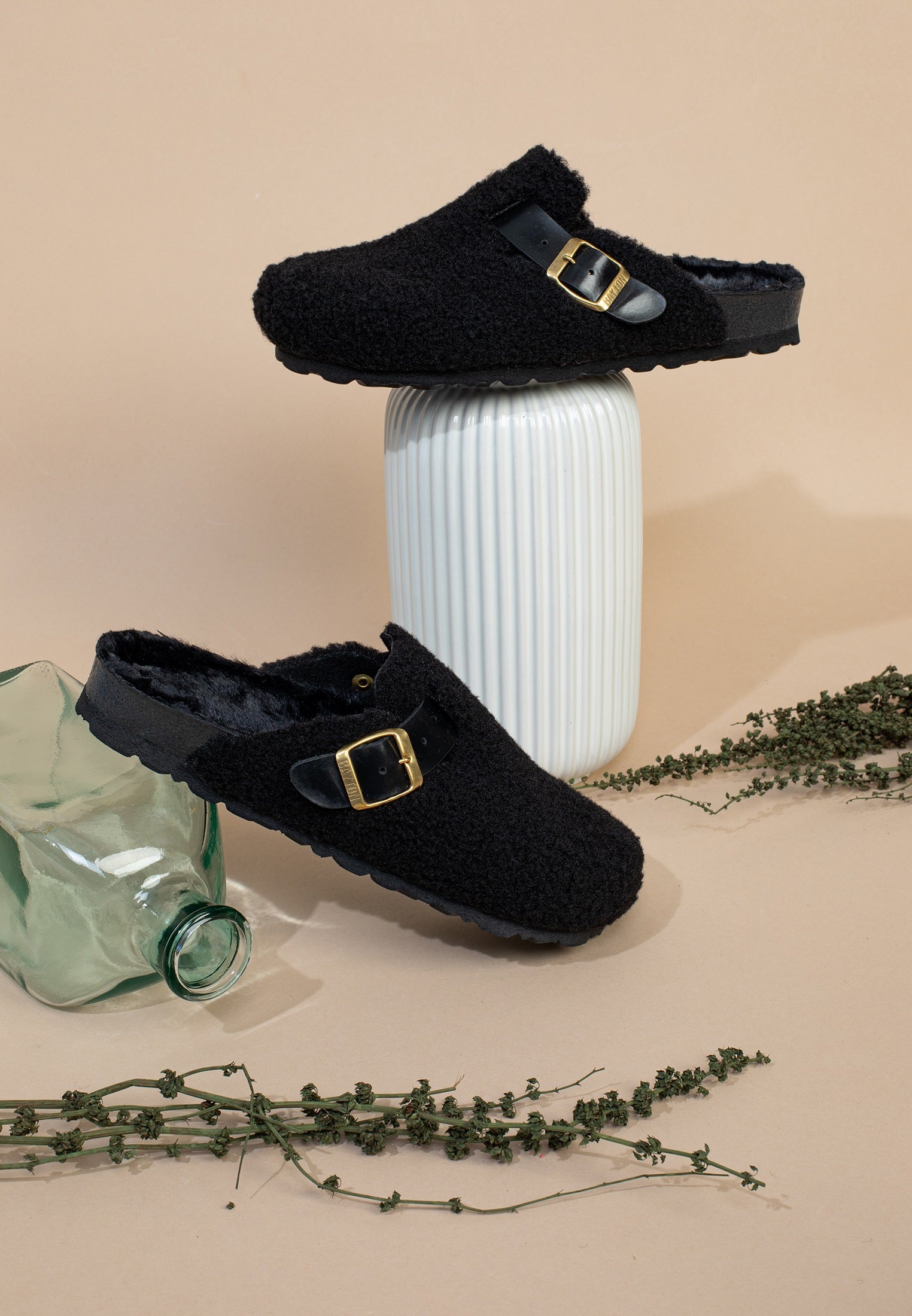 Kazan Black Clogs