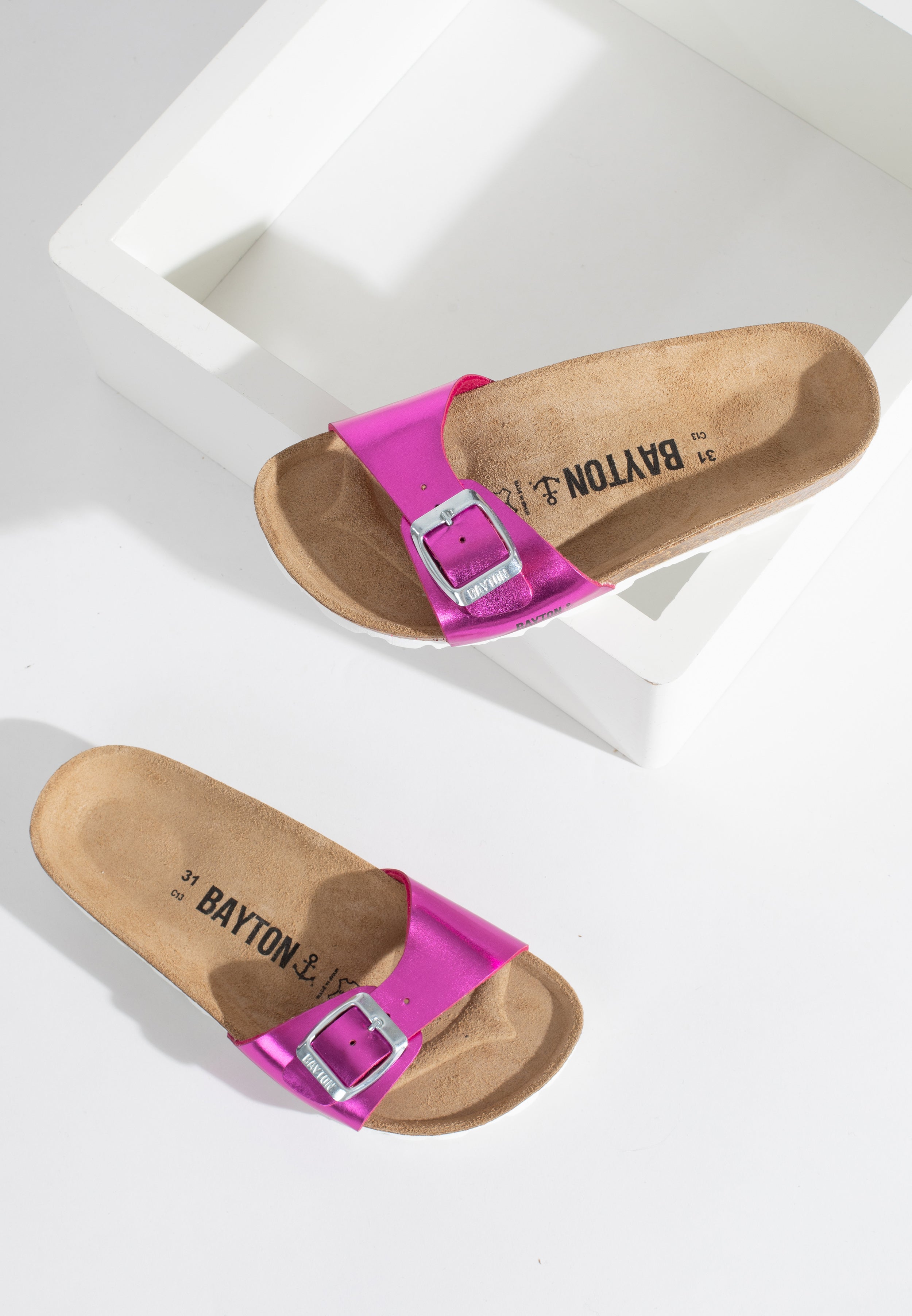 Zephyr 1 Strap Fuschia Sandals