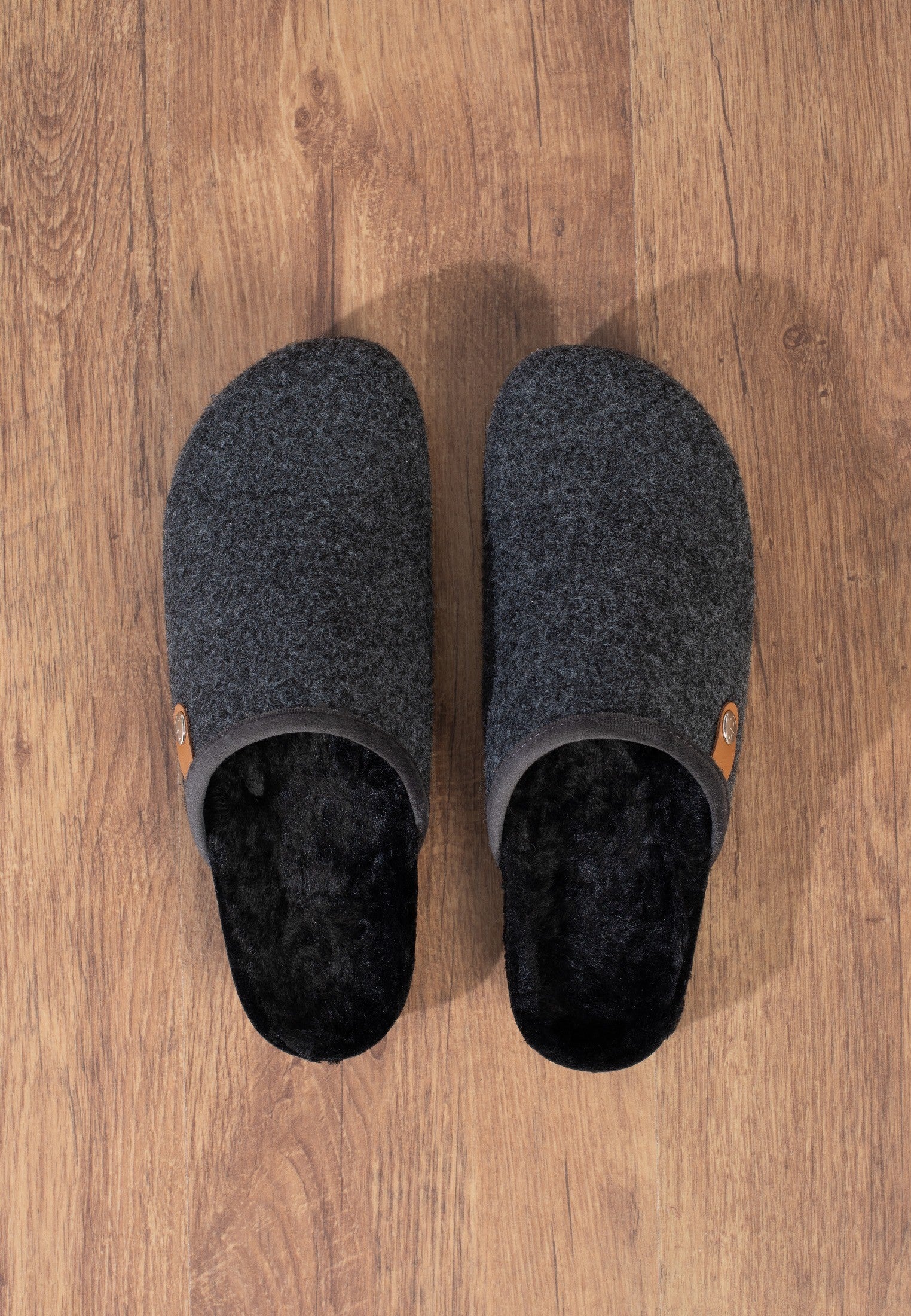 Kansas Dark Grey Clogs