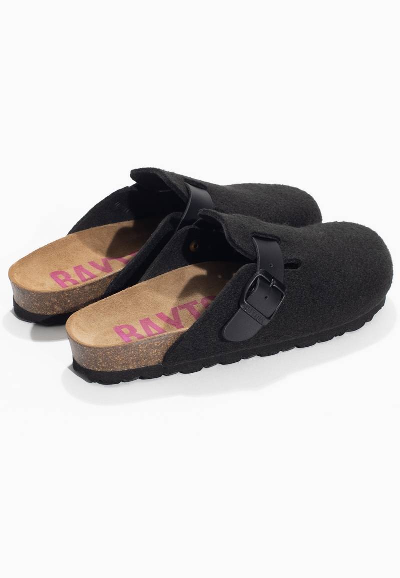 Moke Clogs Black