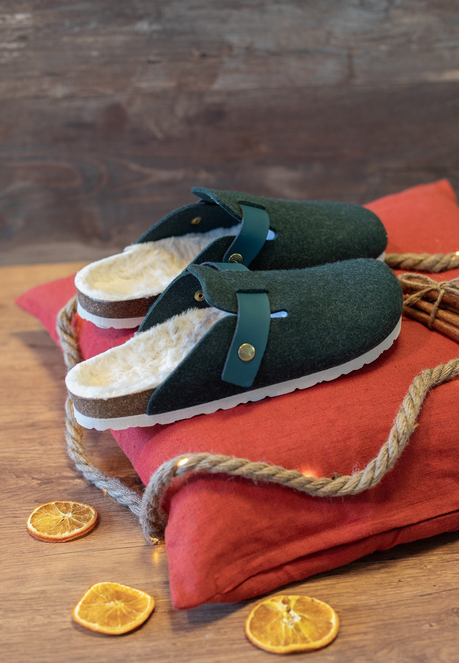 Solden Dark Green Clogs