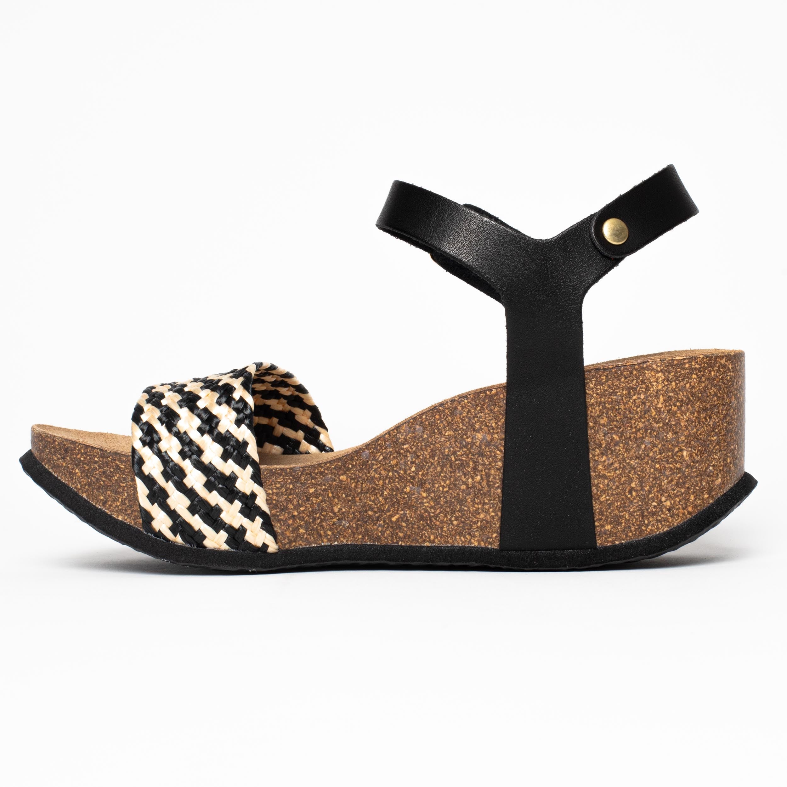 Sandalias Toledo De Cuña Y Semicuña En Blanco Y Negro