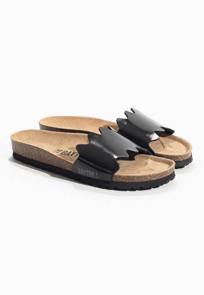 Dali Black 1 Strap Sandals